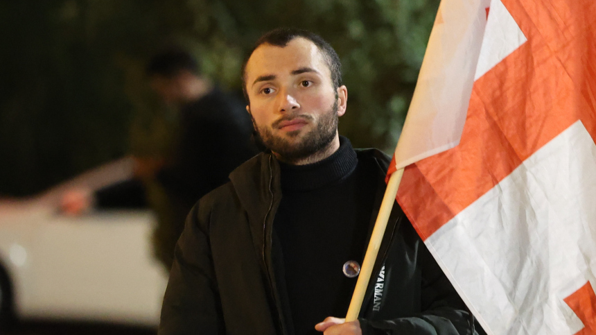 В Тбилиси прошло массовое антиправительственное шествие