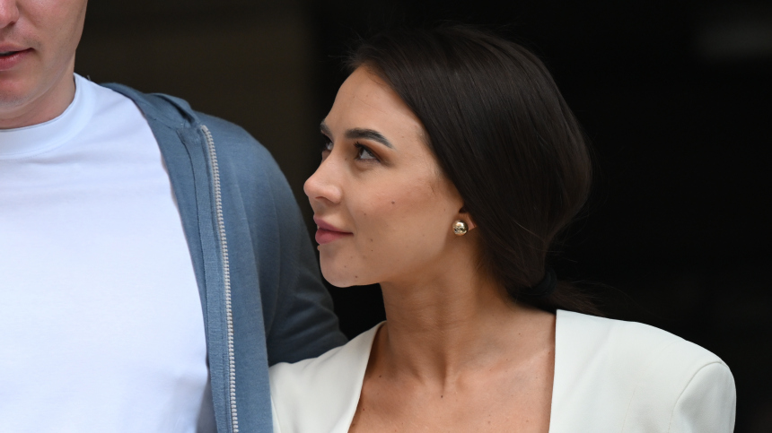 Лгать в глаза: Лерчек не рассказывала детям о домашнем аресте