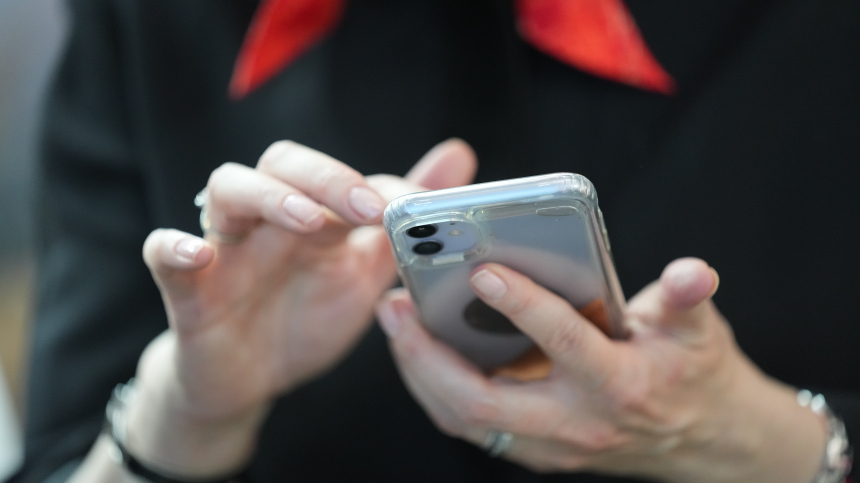 Подкралась незаметно: как гаджеты приводят к деменции