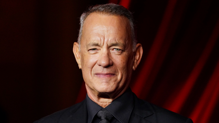 Том Хэнкс накричал на фотографов