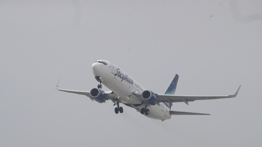 На борту летевшего в Якутск самолета произошло задымление из-за пауэрбанка