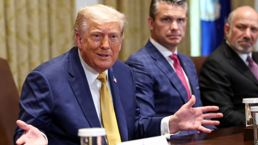 Сэкономить на «подарках»: Трамп придумал новую схему финансирования поставок оружия Киеву