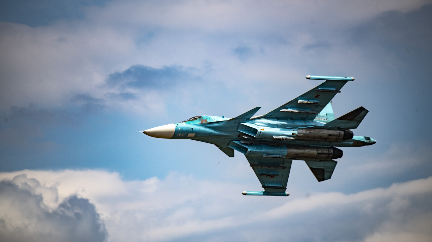 Су-34 уничтожил пункт управления беспилотниками ВСУ. Лучшее видео из зоны СВО