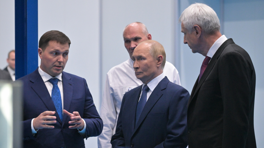 Путин посетил первое в РФ предприятие по производству капсул Омега-3