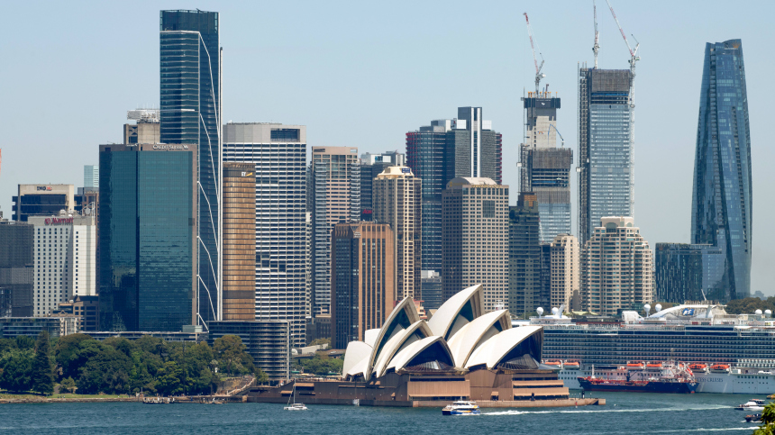 Машина протаранила ворота консульства России в Сиднее