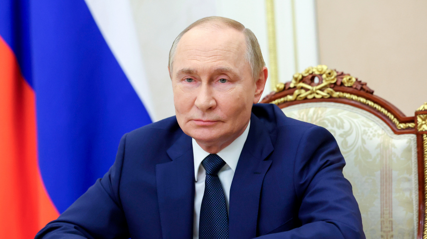 Путин наградил проводивших операцию во время землетрясения камчатских онкологов