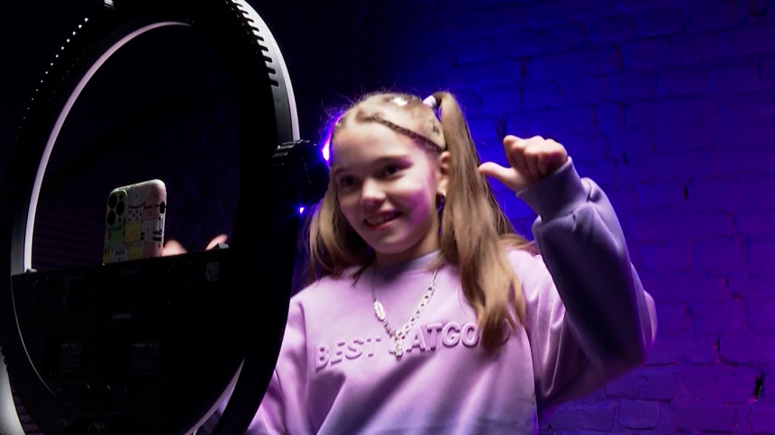 В Общественной палате предложили узаконить труд юных блогеров