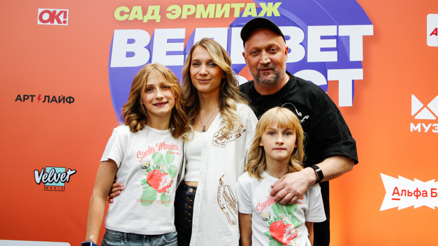 Отец  позвоночник семьи: как дети изменили жизнь звездных пап