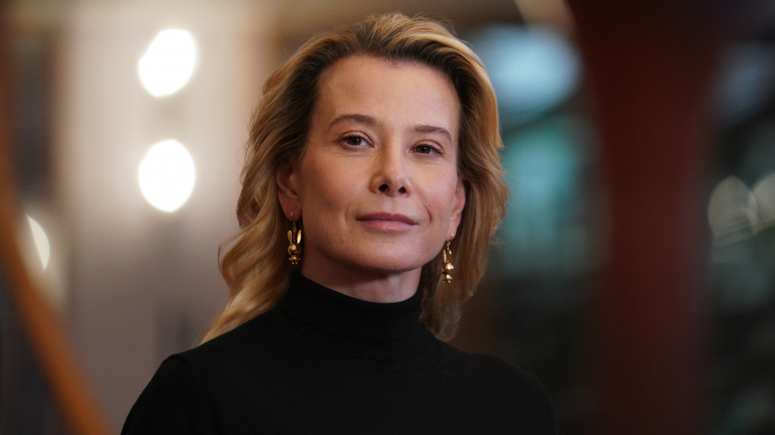 Изменю мир вокруг: Юлия Высоцкая объяснила значение кино про сильных женщин