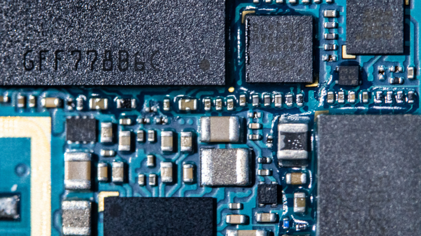 США удалось заключить соглашение с КНР о возобновлении поставок чипов