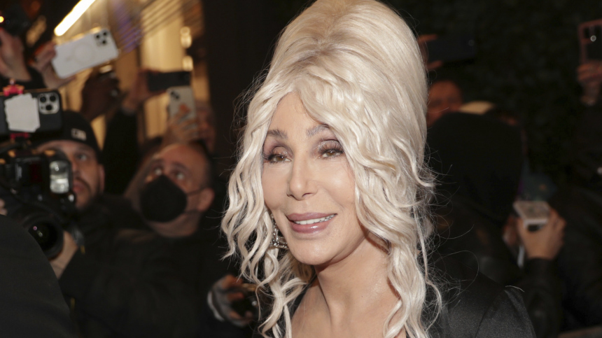 Мы отрываемся по полной: Шер рассказала о романе с молодым продюсером