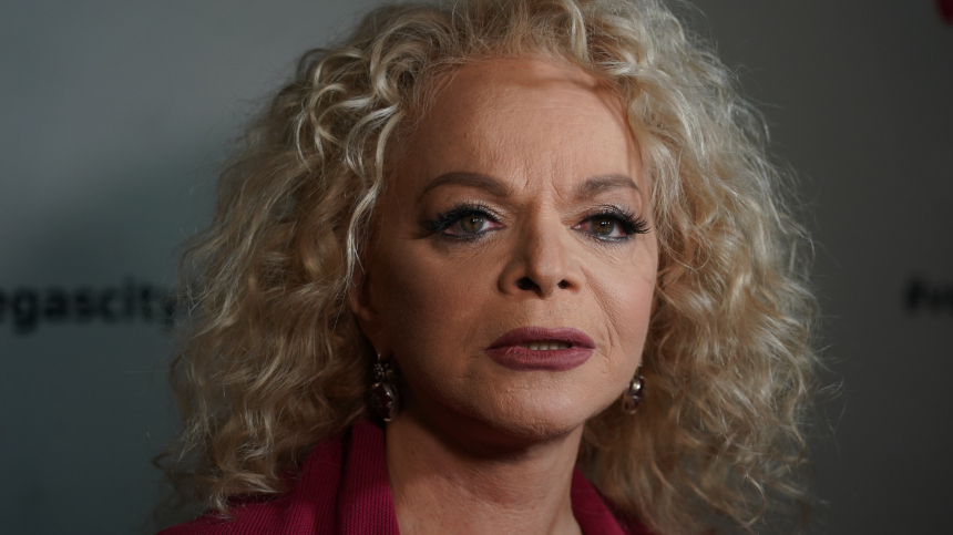 Лариса Долина обращалась за госзащитой после угроз убийством