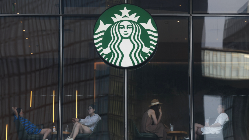 Более тысячи работников Starbucks намерены провести забастовку в США