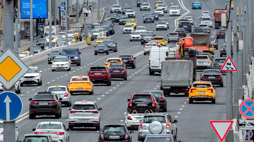 Путин одобрил стратегию повышения безопасности дорожного движения