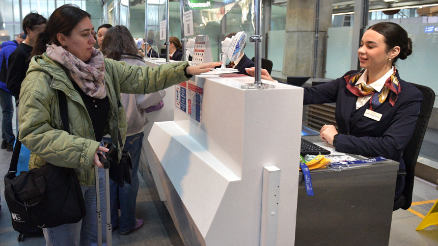 Россия примет меры в ответ на решение ЕС ограничить выдачу виз россиянам