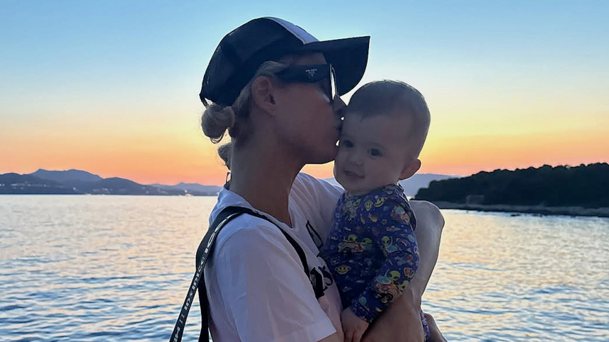 Настоящее волшебство: Пэрис Хилтон поздравила дочь с двухлетием в соцсети