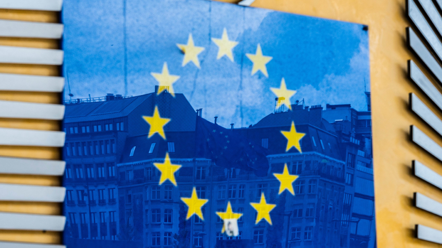 Орбан сравнил Украину с алкоголиком, которому хотят помочь еще ящиком водки