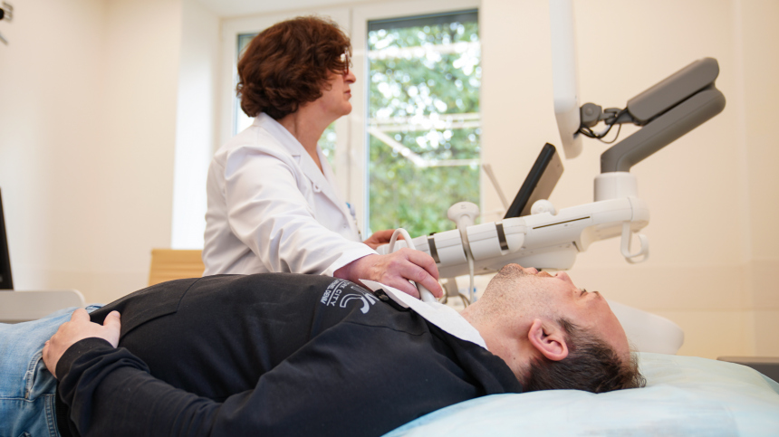 Россиянам напомнили, за какие медицинские услуги придется заплатить