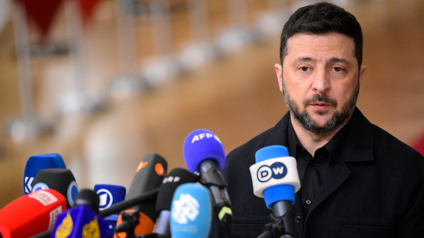 Коррупционный скандал на Украине поставил западные СМИ в тупик