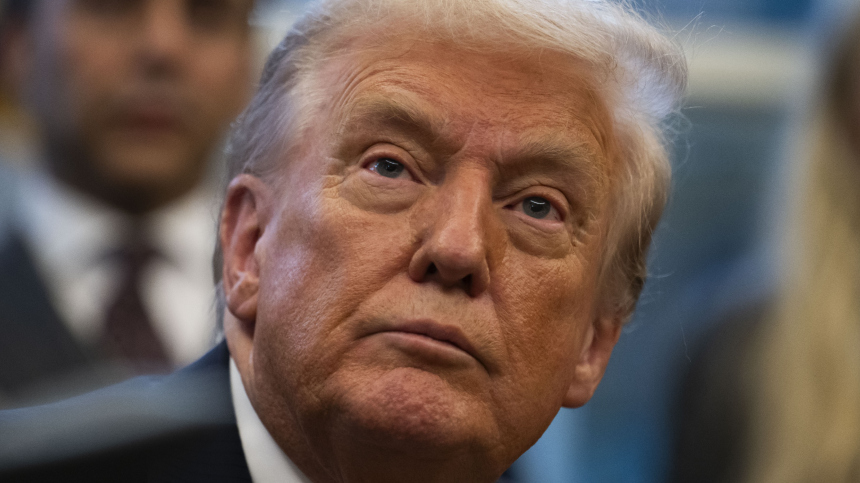 Трамп заявил о масштабных поставках вооружений НАТО для Киева