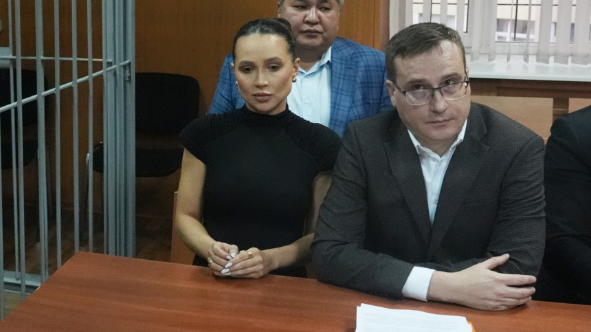 Адвокат Лерчек попросил суд направить блогершу на обследование по беременности