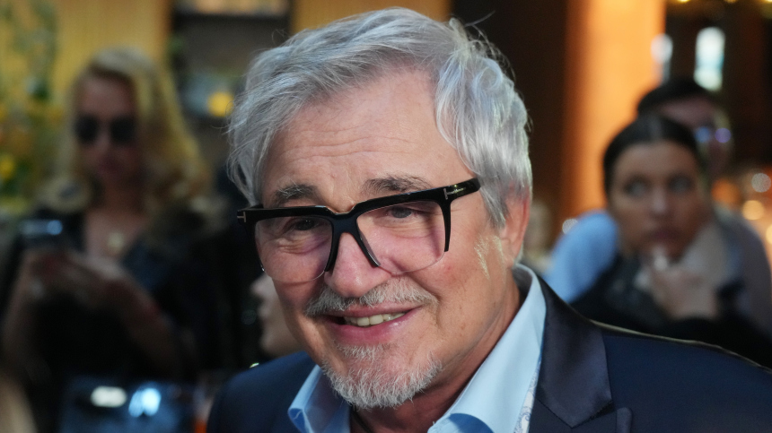 Я живым не сдамся: Дмитрий Дибров объяснил, в чем основа интереса к сплетням