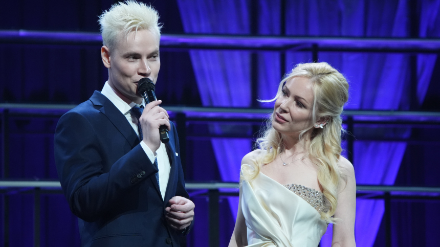 Магнитофон из прошлого и сюрприз от Мизулиной: как SHAMAN отметил день рождения