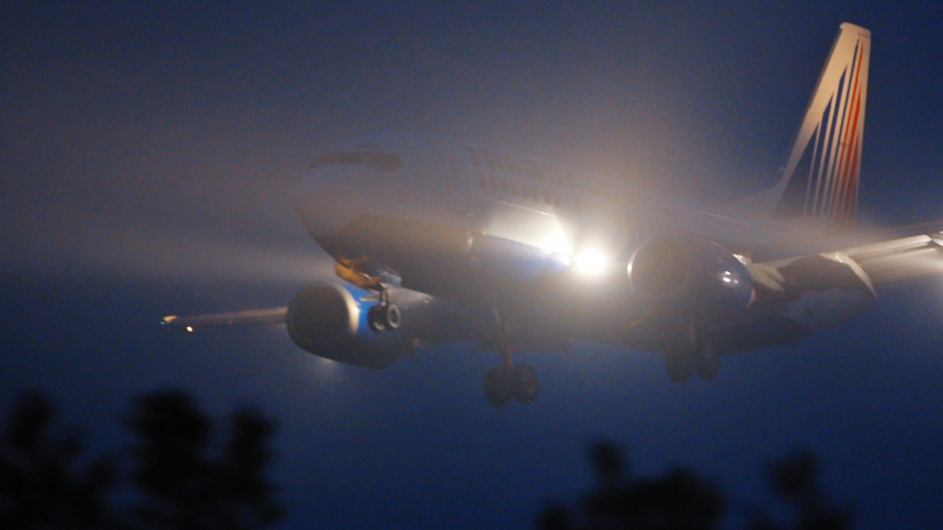 Самолет Red Wings рейса Москва-Пхукет совершил аварийную посадку в Домодедово