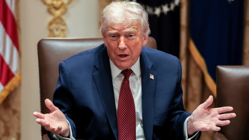 Мы не тратим: Трамп заявил, что Вашингтон больше не оказывает финансовую поддержку Киеву