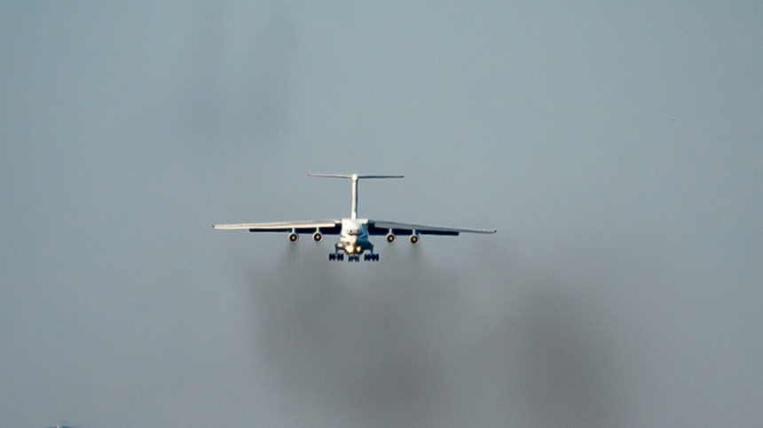 В Судане потерпел крушение военный грузовой самолет ВС страны Ил-76