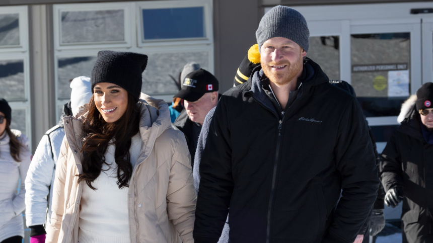 Разум не товар: принц Гарри и Маркл поддерживают запреты соцсетей для детей