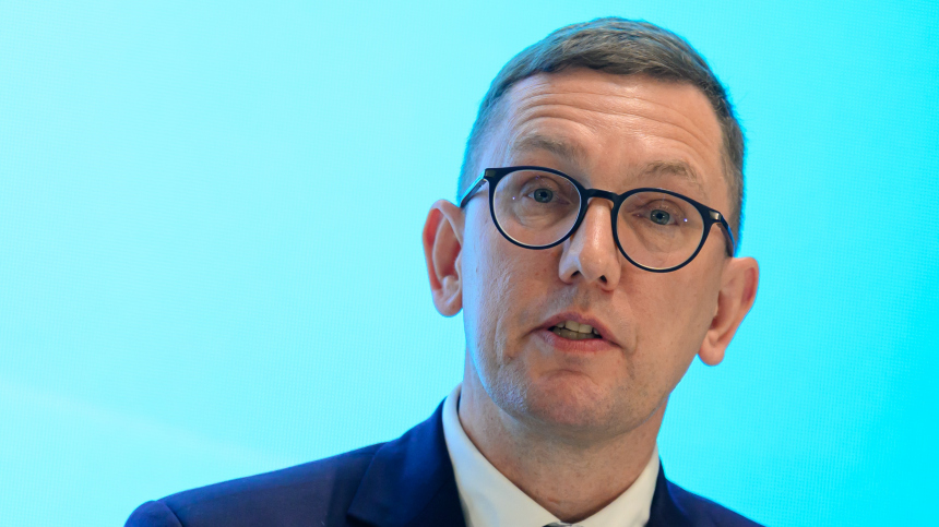 Премьер Эстонии Михал загадочно исчез во время выступления Зеленского