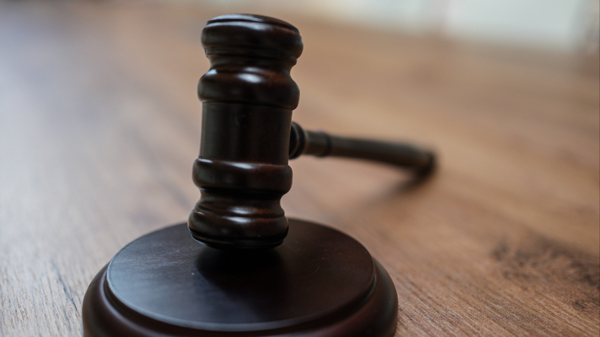 Попалась по полной! Почему оштрафовали блогера, которую облапали в метро