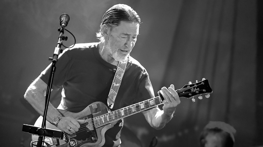 Умер британский певец Крис Ри