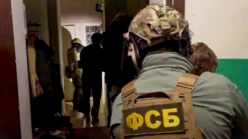 ФСБ задержала организаторов нелегальной миграции в пяти регионах России