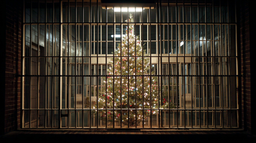 Рождество в клетке: как опасные преступники отмечают зимние праздники