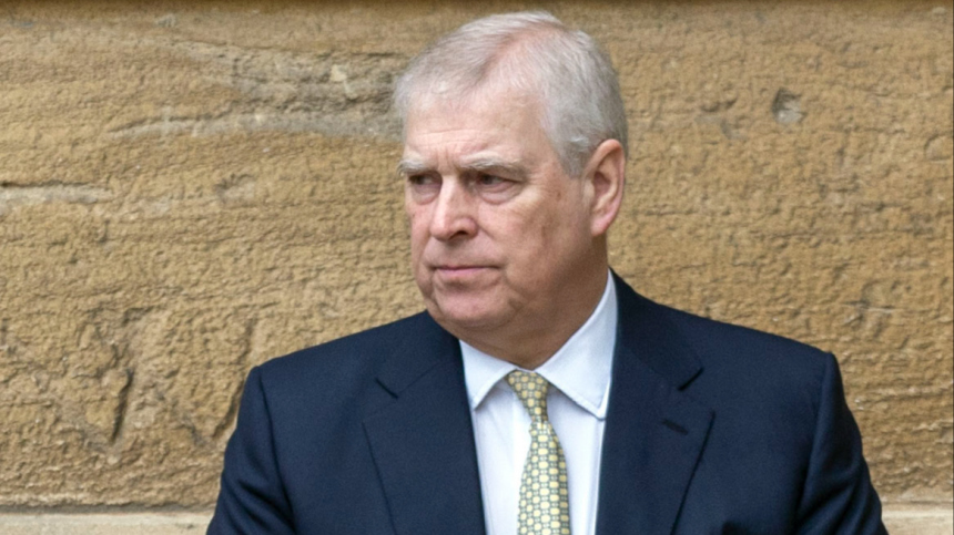 Дочери бывшего принца Эндрю отреклись от него ради общения с королевской семьей