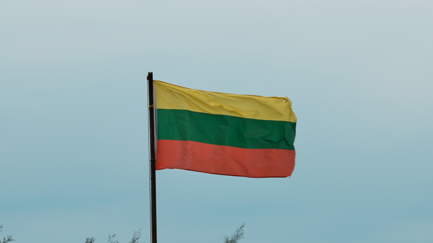Спецслужбы Литвы начнут преследовать имеющих связи с РФ граждан