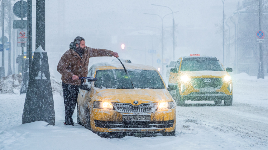 В Госдуме объяснили невозможность ограничить цены на такси в Новый год