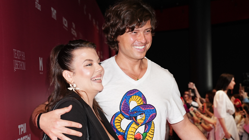 Работать надо немножечко: Шаляпин пожелал в Новом году купаться в любви