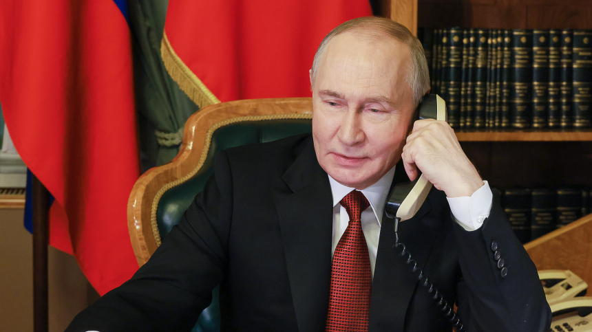 Путин и Лукашенко провели телефонный разговор накануне Нового года