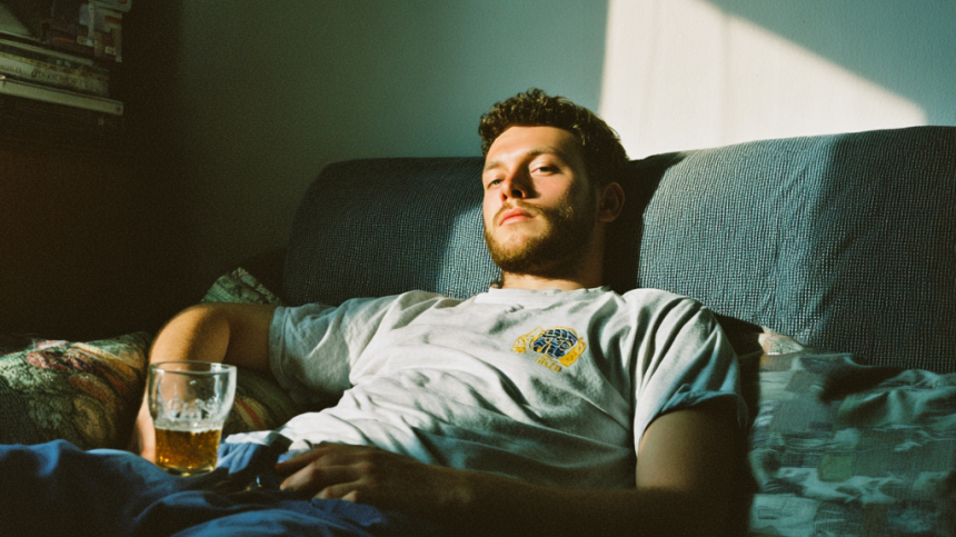 Уберите аспирин: биохимик назвала 10 натуральных средств для борьбы с похмельем