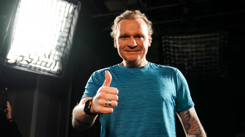 Аист прилетел в четвертый раз: Сафронов поделился личным видением чудес