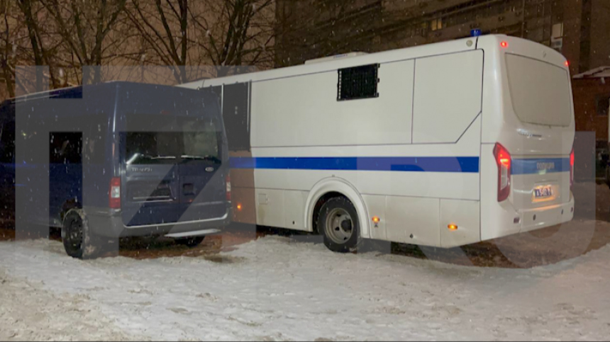 Силовики избили корреспондента РЕН ТВ во время рейда на фестиваль Harvest Fest