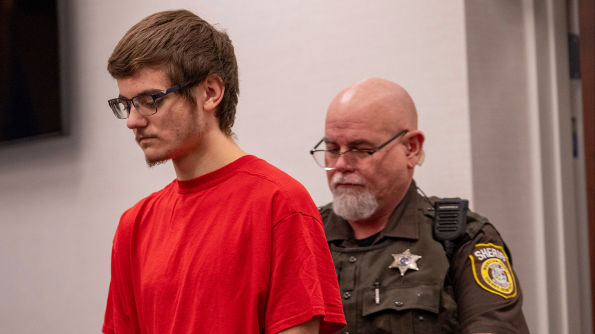 Смогу жить на Украине: в США юноша убил родителей ради покушения на Трампа