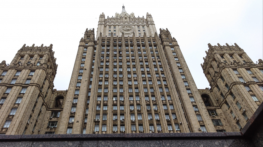 МИД РФ отверг обвинения в повреждении посольства Катара в Киеве