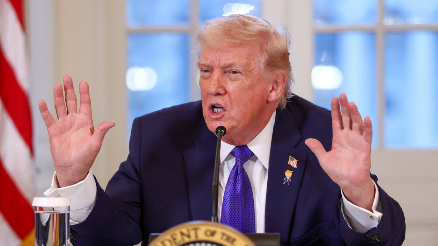 Трамп заявил, что США открыты к продаже нефти России и Китаю