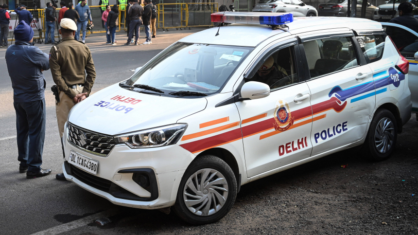 Двое мужчин изнасиловали шестилетнюю девочку и сбросили ее с крыши