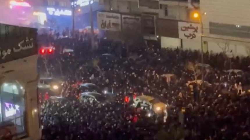 Более 500 человек погибли в результате протестов в Иране