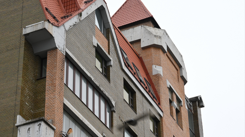 Ключи без прав: почему путь назад в квартиру для Ларисы Долиной закрыт